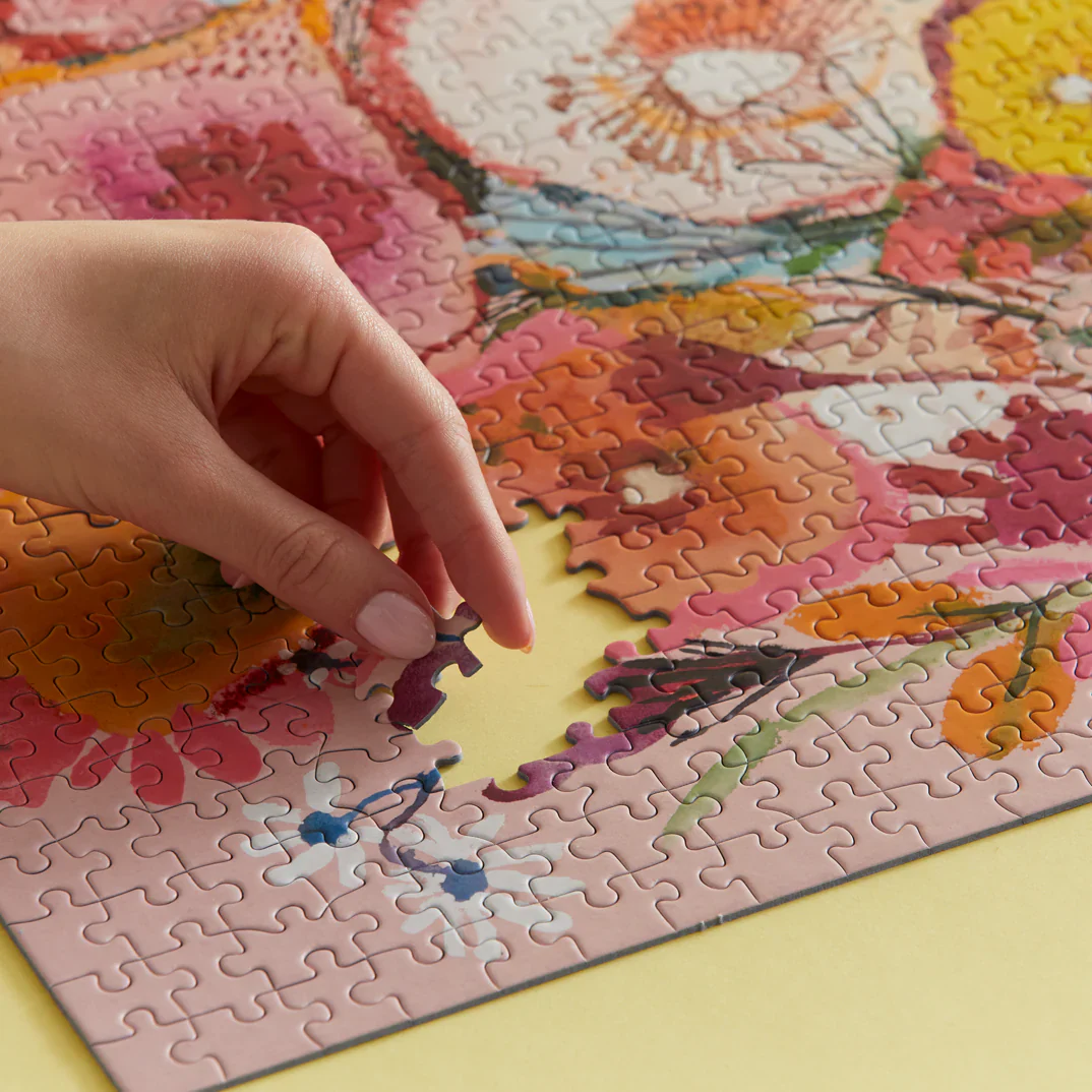 1000 Piece Puzzle | Strawberry Fields - Image 3