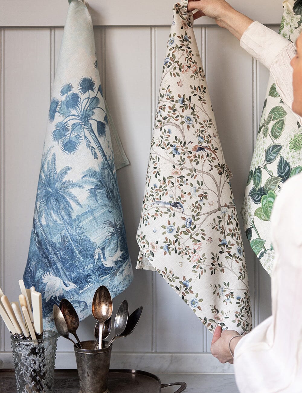 Camellia Tree 100% Linen Tea Towel - Image 6