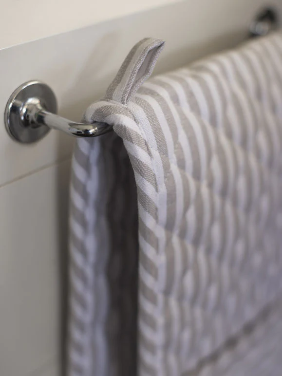Classic Stripe Double Oven Glove | Grey/White - Image 4
