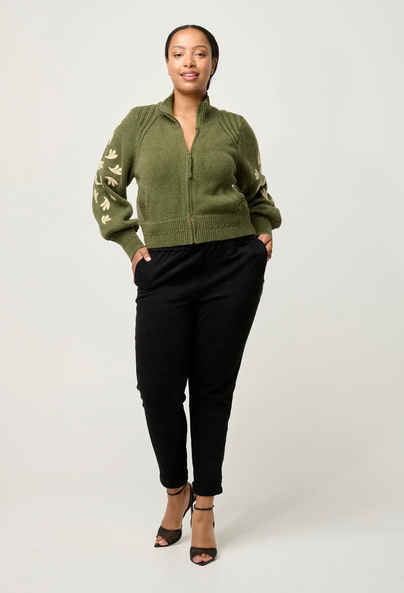 Everly Contrast Jogger | Onyx - Image 7