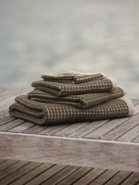 Nero Cotton Hand Towel | Ivy/Cream