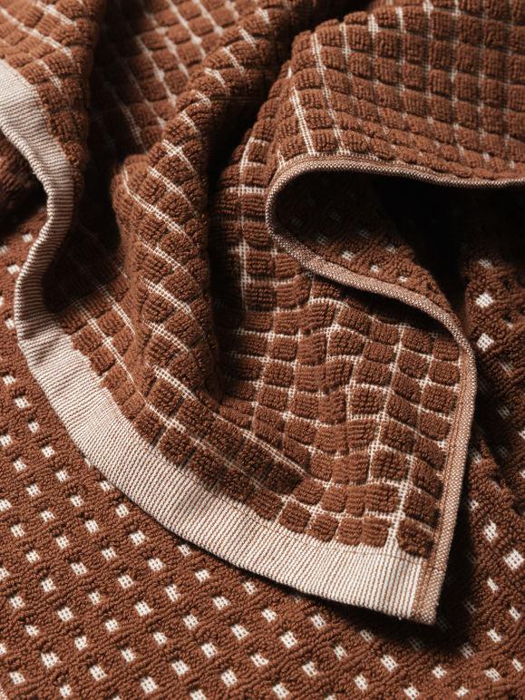 Nero Cotton Hand Towel | Paprika/Cream - Image 3