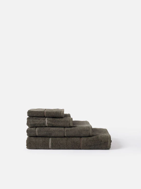 Pia Cotton Face Cloth | Ivy/Multi - Image 4