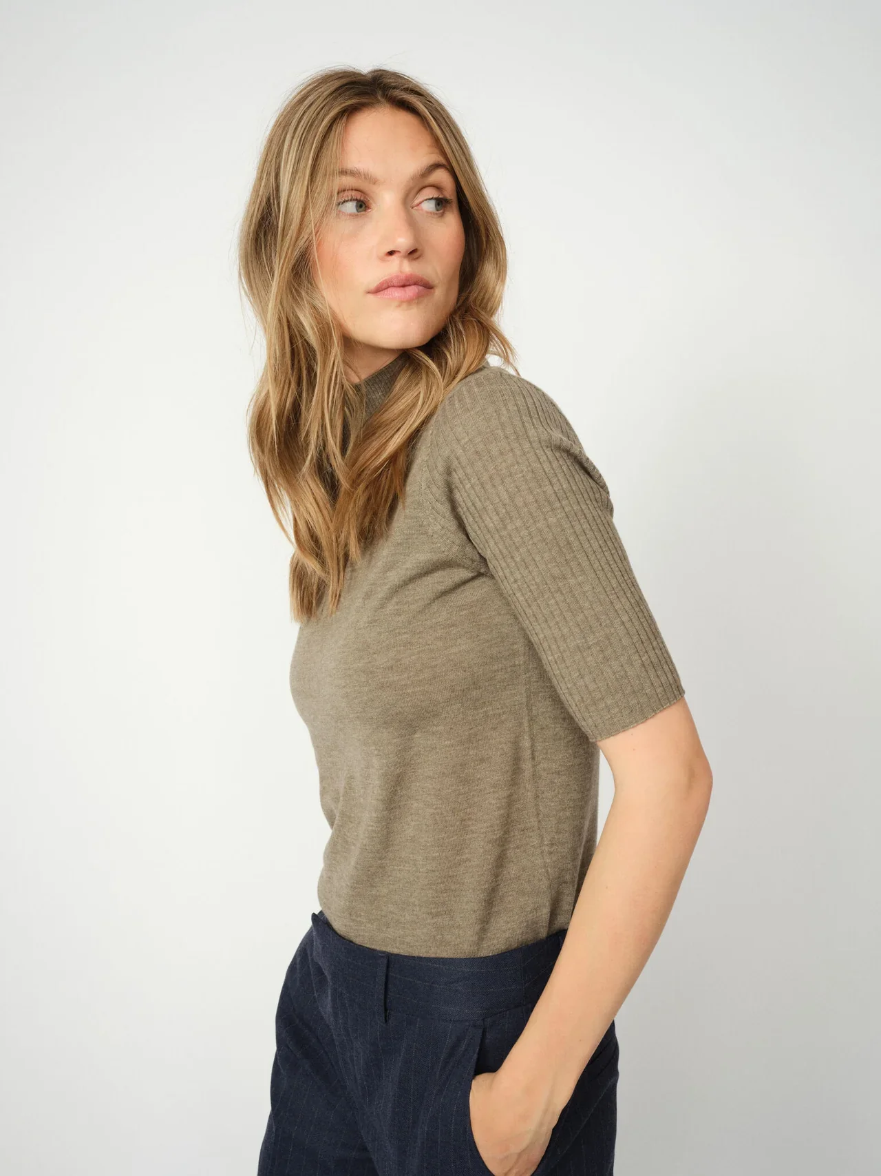 Relena Turtleneck SS Knit | Falcon - Image 2